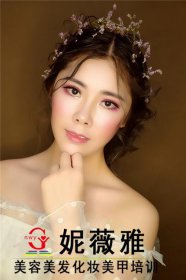 ѧ��ױ����ȽϺ� ��ѡһ·ʱ����ױѧУ