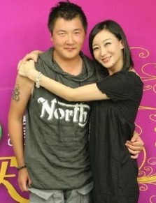 孙楠买红妹离婚原因是什么 是因为双方工作忙碌缺乏沟通