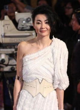 张曼玉结过婚吗 都知道她曾经和梁朝伟有暧昧