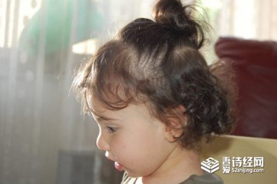 �����������Ԣ����� Ů��������ǰ���ʲô�ֺ�