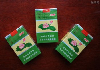 荷花香烟多少钱一包 钻石金一品荷花价格100元一包