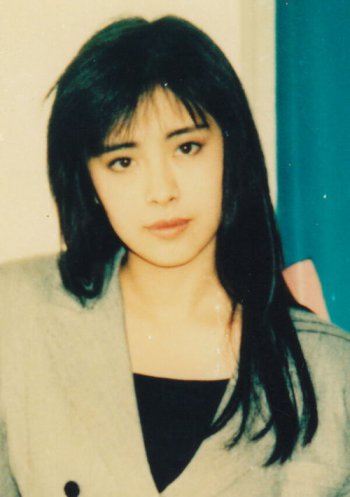 王祖贤的老公 还没有结婚所以没有老公