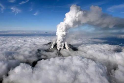 富士山是活火山还是死火山 现处于休