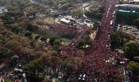 ������˹���ĸ����ҵ� ��ί���������׶�