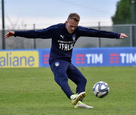 ����ʲô��˼ ������������˭