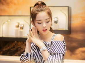 杨超越身高体重是多少 实际身高是166.5厘米