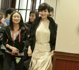 黄锦燊有钱吗 赵雅芝在香港当上了老板娘