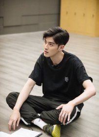 李铢衔为什么会中文 李铢衔个人资料及简介