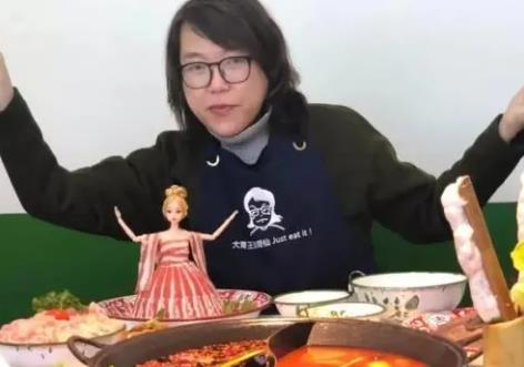 浪味仙是女的还是男 男扮女装为了弥补他孩子母爱的缺失