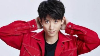 郭俊辰快乐大本营哪期 跳五块板成功真的是太厉害了