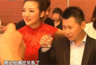 何云伟老婆 陈笛简历 第一任妻子相片女友月月到底是谁