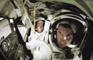 ������18����ʵ�¼� ��д�����Ƕ�̫��̽�����µ�ƪ��