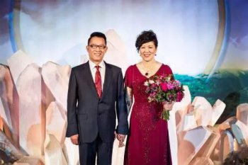 王育成结过几次婚 结过2次婚今年55岁的郎平再次踏入婚姻