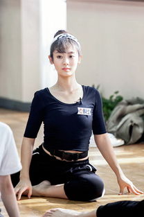 邢菲有多高 邢菲官方身高是172cm