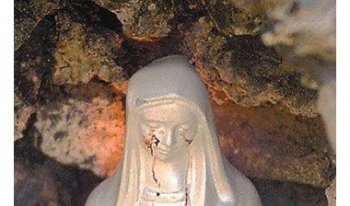 圣母哭出血泪 圣母血泪之谜