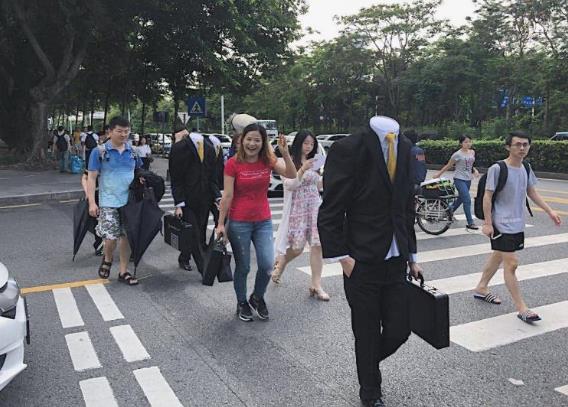 无头人存活15年是真的吗 据说这是一位美国的女子