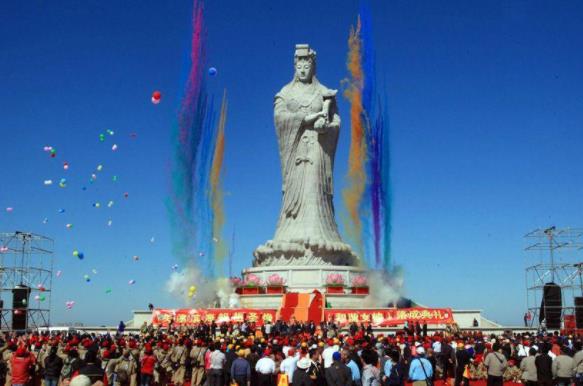 ��󹬹������˭ ������Ǻ���������ǻ�ĸ����