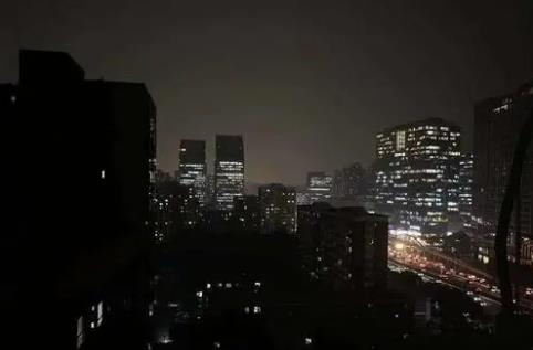 2012年天突然黑了一下 世界末日论记忆篡改证据