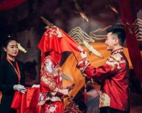 吴敏霞婚礼在哪举行 在老公张效诚老家山西举办婚礼