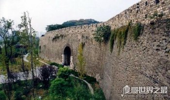 石头城是对我国哪座城市的美称 历代王朝的京都南京(也叫金陵城)