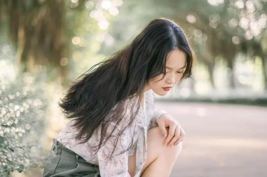 女孩子内秀是指什么 有内涵而不张扬的优秀女孩
