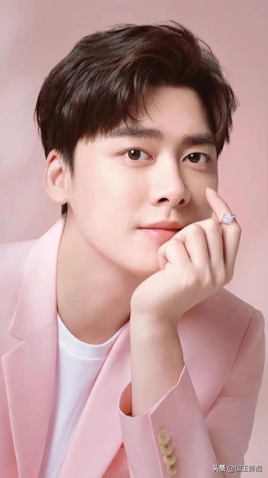 李易峰出啥事了 觉得明星这些年的风头太过了