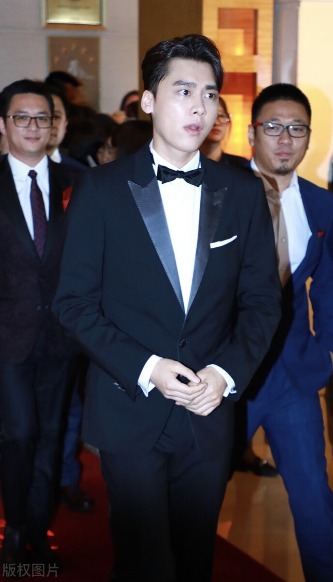 李易峰嫖娼事件 谈恋爱是件麻烦的事情
