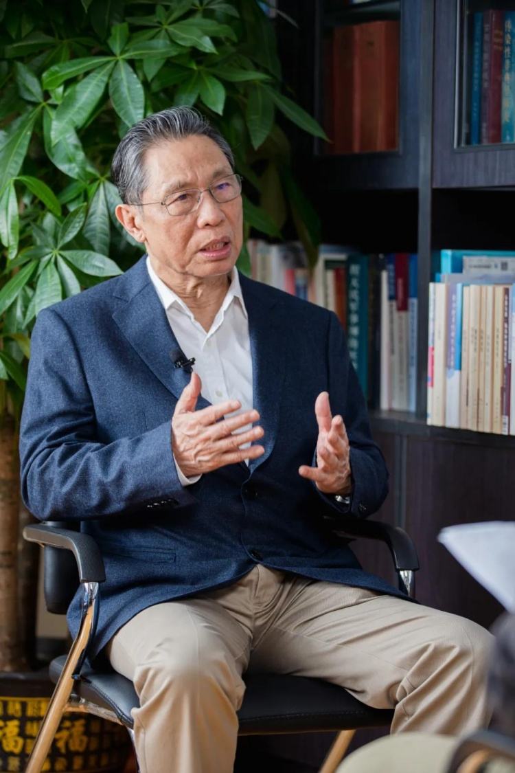 疫情什么时候才能彻底结束 钟老没有预估全球疫情的结束时间