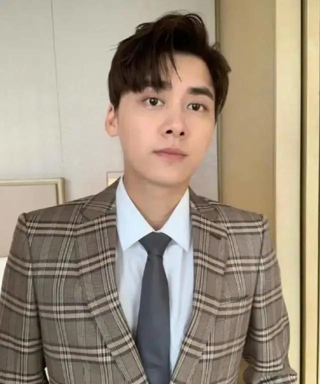 李易峰嫖娼事件怎么回事 真不知道李易峰怎么会好色的