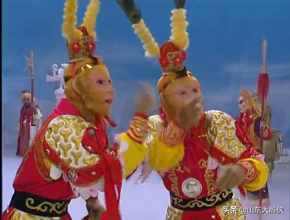 真假美猴王死的到底是哪个 大体就是出现了两个孙悟空
