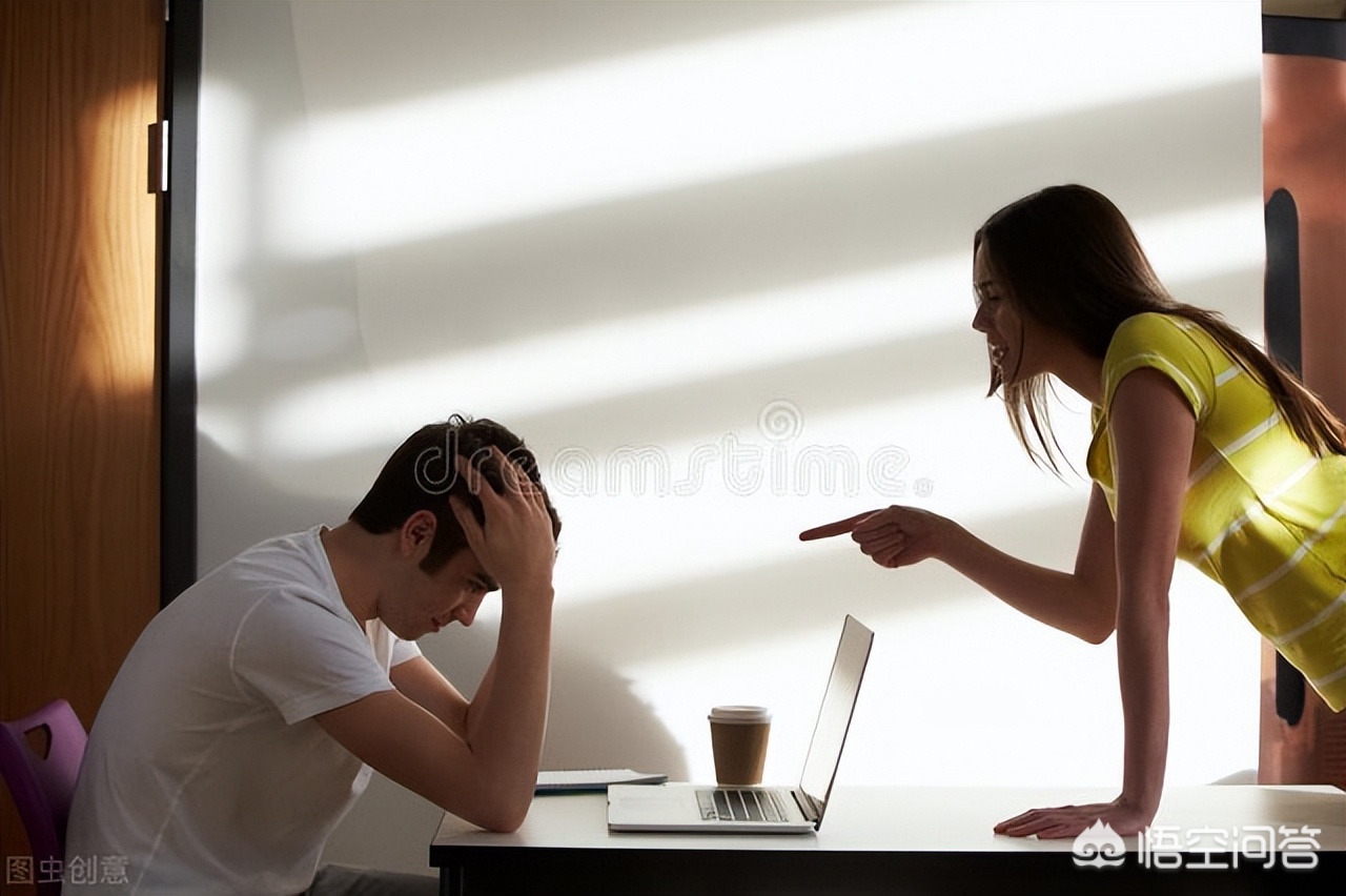 烟灰缸里别放水,啥意思 舅妈气得把家里的锅碗瓢盆全都砸了