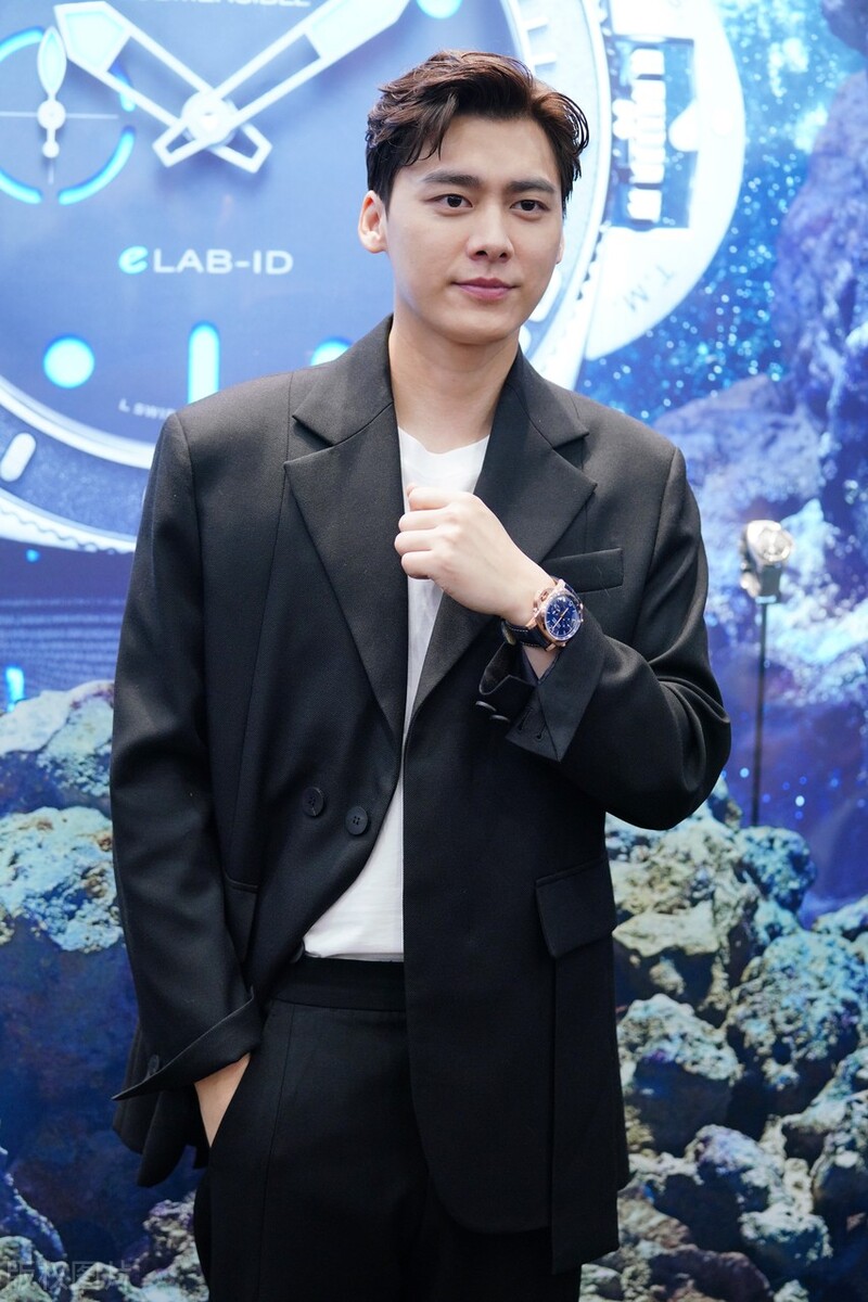 ���׷�����¼���ô���� �����������ȱ�ľ���Ů��