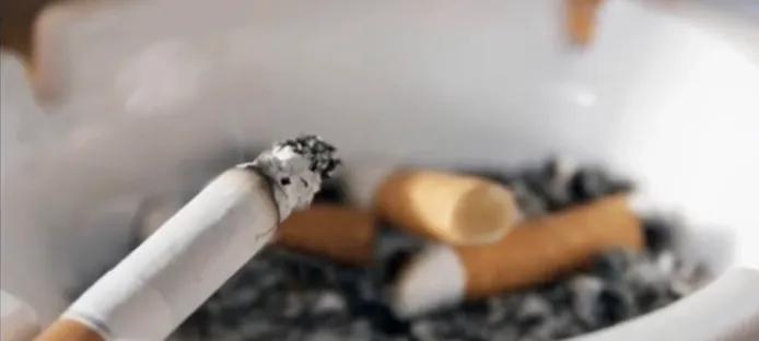 烟灰缸里别放水的意思 为什么不能倒水的原因有三种