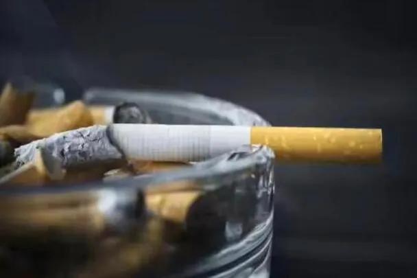 �����̻Ҹ���Ϊʲô���ܵ�ˮ �⵽����ʲô��˼��