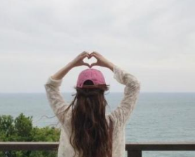 20岁的女生应该是什么样子的 这年纪的你本身就很美