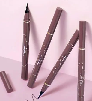 眼线算是眼妆的精髓之处了 眼线笔哪种好用