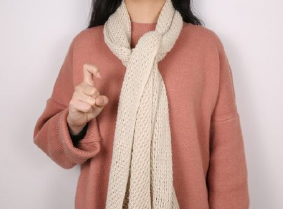 怎样系围巾才时尚又好看呢 围巾有几种系法图解大全