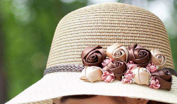 女士帽子的种类 今年最流行的帽子款式女士
