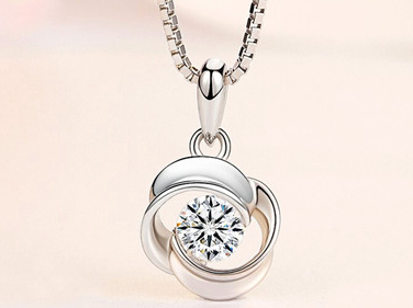 ������������Ů��ʲô���� ��ʲô�õ������͸�Ů����