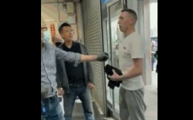 �������������ƻ��˱�һȭ�̵�