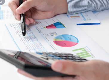 ���дһ���������� ѧ��ְ���Ĺ�����ܹ������ˮ