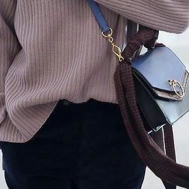 丝巾搭配的重要性 学会这些丝巾搭法