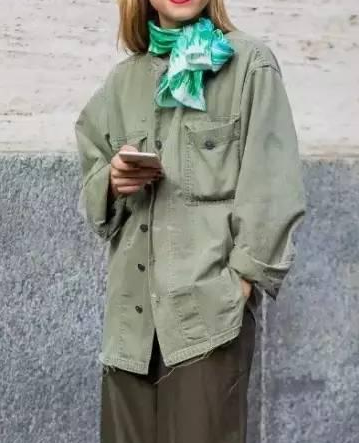 丝巾搭配的重要性 学会这些丝巾搭法