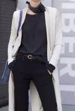 丝巾搭配的重要性 学会这些丝巾搭法