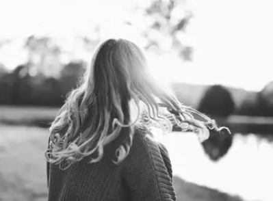 内向的女生的特征 善良心软不忍拒绝