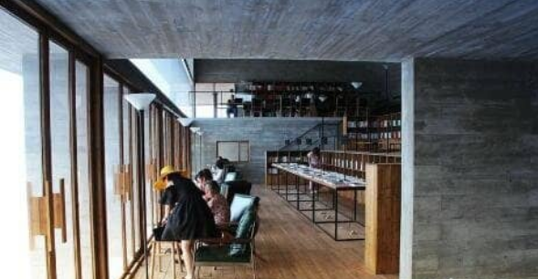 ��������¶���ͼ��� ����ͼ��ݵĽ���ʦ�Ƕ���