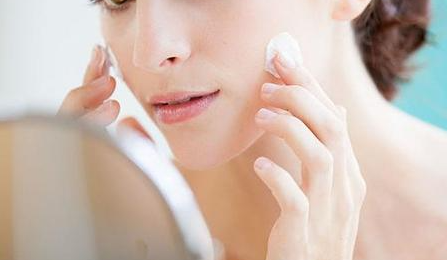 cc˪��ʲô ���Ƿ۵׵�һ��