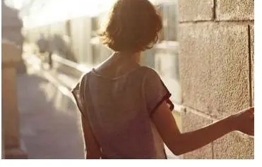 Ů��һ���������о��ֱ���