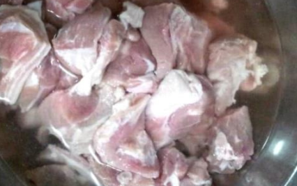 怎样炖牛肉又烂又好吃 炖牛肉的做法怎样又烂又软