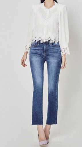 四十岁的女人穿衣打扮 穿衣别太“花哨”了